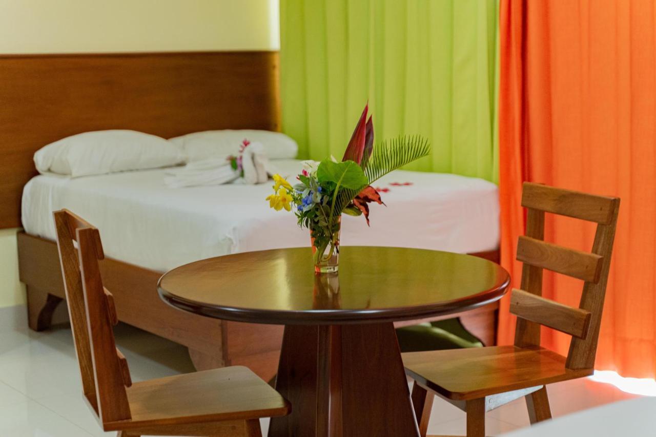 פונטה קאנה Hotel Yonu מראה חיצוני תמונה
