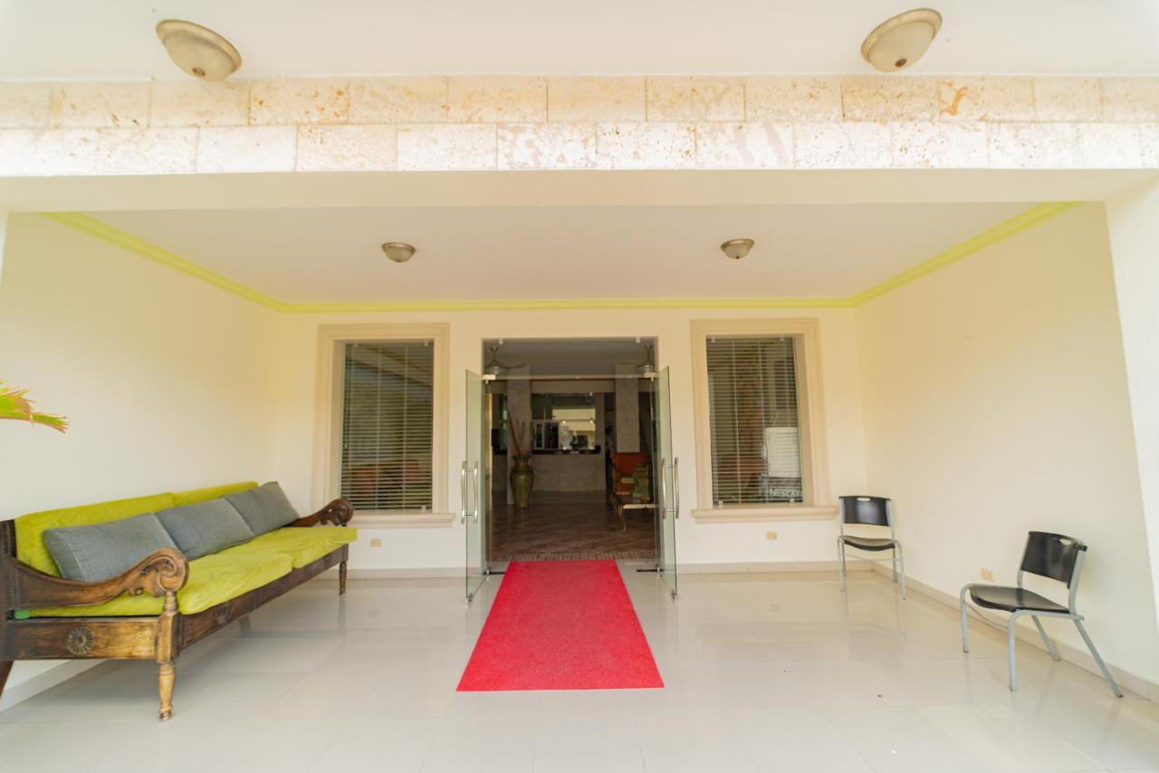 פונטה קאנה Hotel Yonu מראה חיצוני תמונה